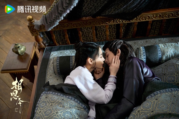 很多人看到《相思令》找來楊穎、宋威龍主演，都先被兩人勸退。其實不少觀眾開追後，表示劇情意外好看呢！宋威龍先前在《鳳囚凰》被罵古裝醜男，這次在《相思令》古裝扮相好看很多。而劇情也有亮點，這是一部大女主劇，男女主角是雙強CP，人設吸睛，節奏快也不拖沓，默默吸引了一批觀眾熱追。
