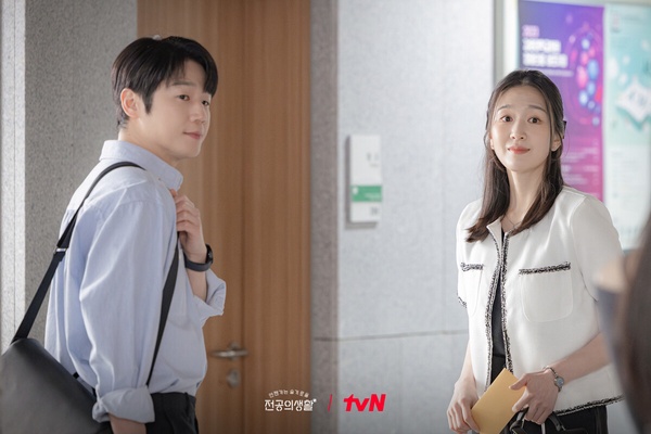 Netflix《機智住院醫生生活》演員介紹！高允貞和申詩雅都是怪物新人，她竟是百想影后