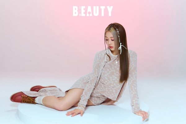 無敵新星艾薇：她不是樂觀，是很勇敢！在舞台用撕裂音炸翻全場，在感情用宵夜說愛你。