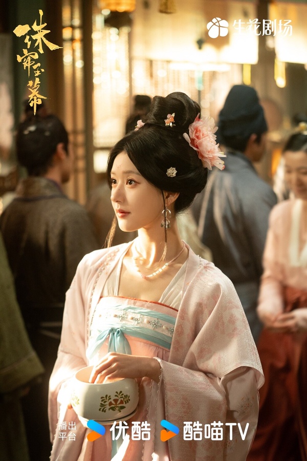 趙露思主演的古裝劇珠簾玉幕，展現古代商業的繁榮景象