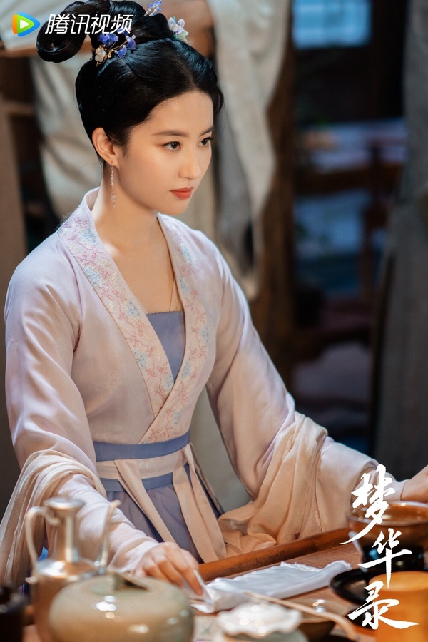 古裝劇夢華錄，劉亦菲的經典角色之一，演繹宋代女性的堅韌與智慧
