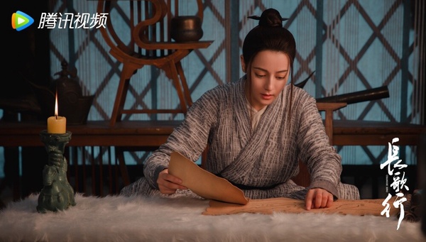 迪麗熱巴在長歌行中飾演李長歌，英姿颯爽，武藝高強