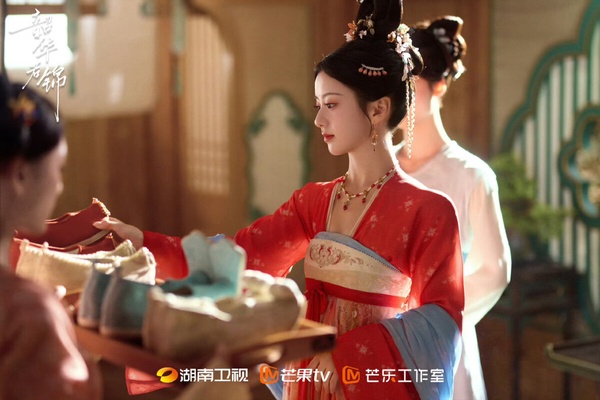 《韶華若錦》劇情看點＆角色介紹：冷面戰神宋威龍、包上恩先婚後愛！