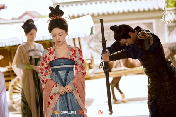 《韶華若錦》劇情看點＆角色介紹：冷面戰神宋威龍、包上恩先婚後愛！