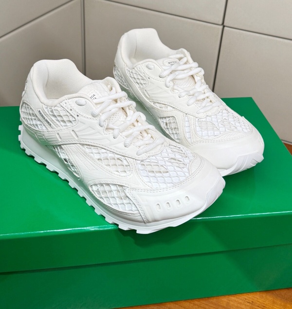 2025 精品小白鞋推薦：Bottega Veneta Orbit 運動鞋