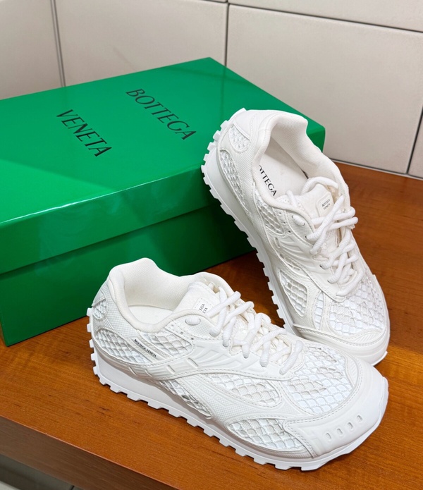 2025 精品小白鞋推薦：Bottega Veneta Orbit 運動鞋