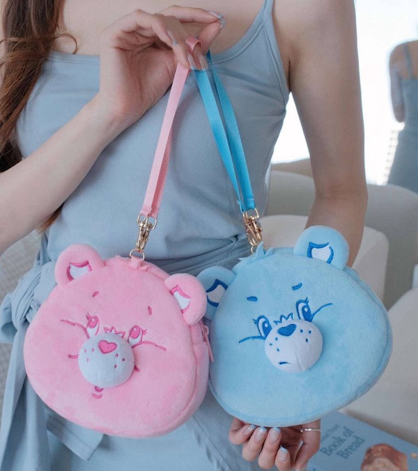 7-11「Care Bears」集點！絨毛吊飾、三用翻轉抱枕、登機箱、招財貓公仔等35款一次看