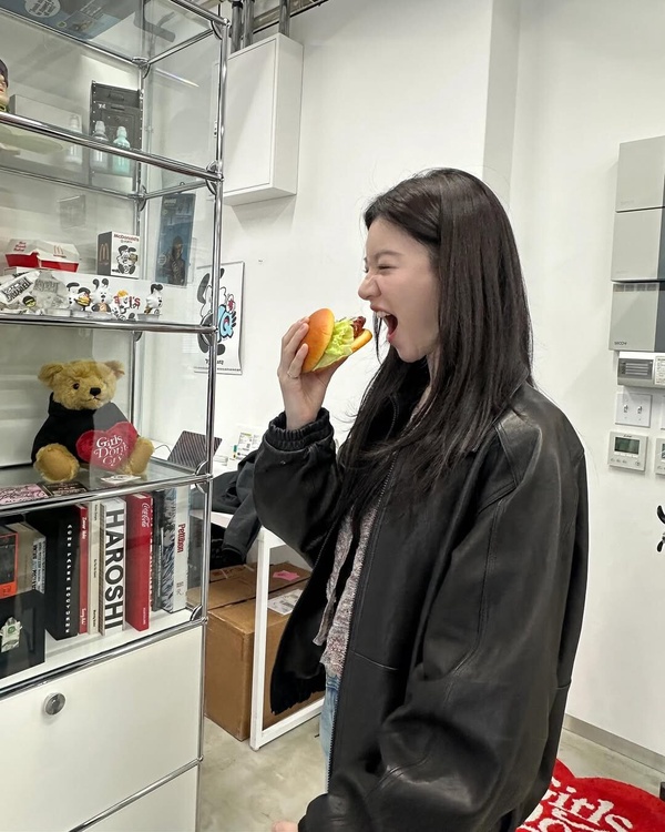 《機智住院醫生生活》高允貞10個秘密！甩肉10公斤成最美整形範本，搭朴寶劍火花不輸IU