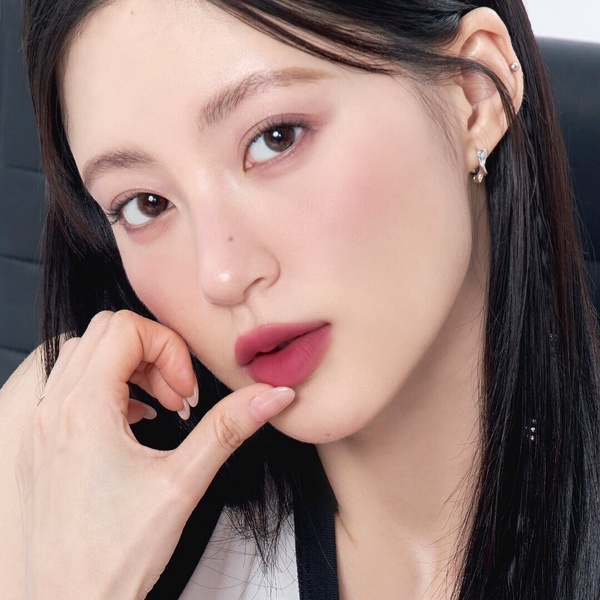 減齡感眉毛畫法，髮色淡一度最剛好