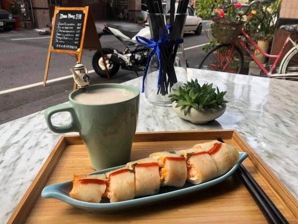 粉漿蛋餅是什麼？新手級食譜做法＋全台10間粉漿蛋餅必吃推薦！