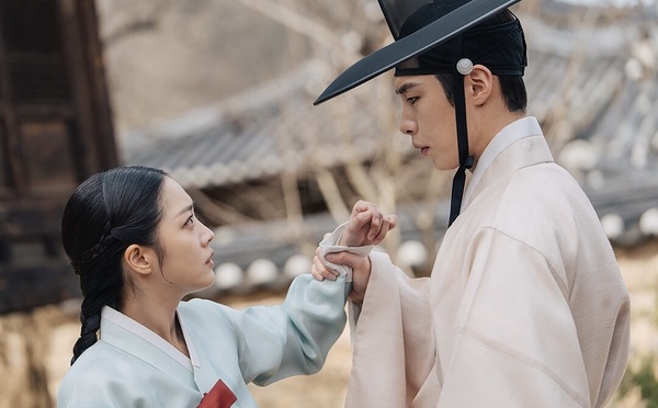 《吞金》劇情看點＋角色介紹：李宰旭《還魂》後再演最強劍客，與曹寶兒共譜禁忌姐弟戀