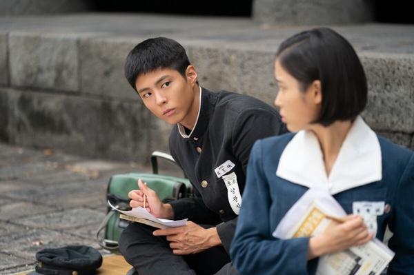第61屆百想評選過程公開：金泰梨壓倒性奪視后，《苦盡柑來遇見你》的「他」全票通過！