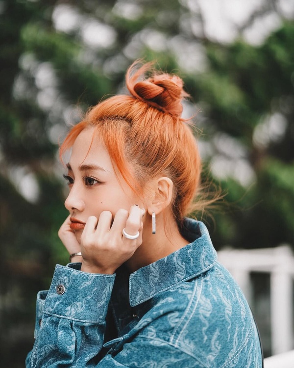吳映潔迎人生首個母親節，卻笑說只膚淺想著做「這件事」？出道20年依舊熱愛這份工作！