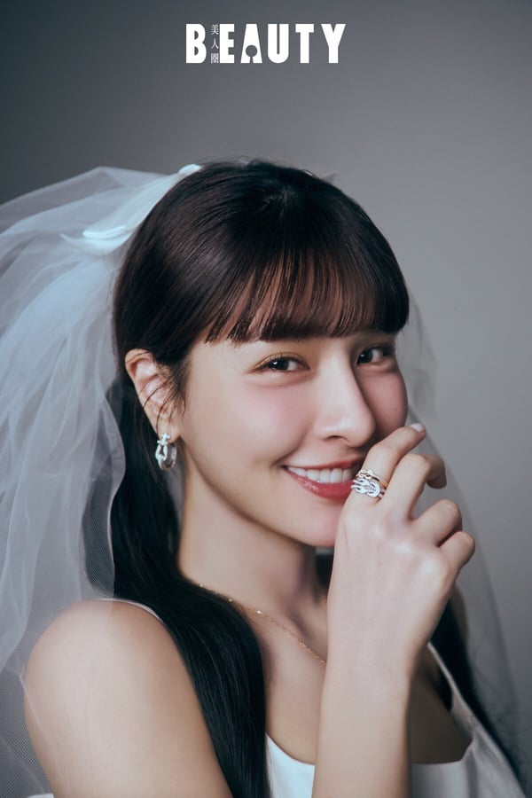 從啦啦隊女神到自我覺醒的35歲，峮峮用熱情與堅韌重啟人生節奏