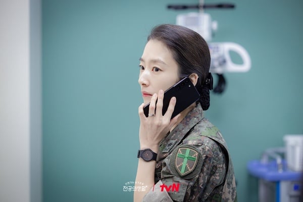 《機智住院醫生》8大彩蛋！思備首集就露迷妹魂，這處早暗示結局走向？99s五人幫合體啦