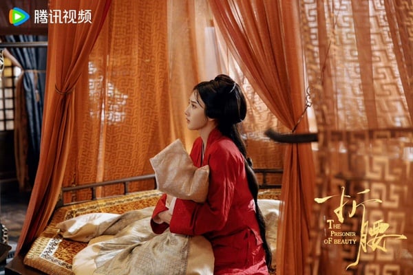 《折腰》劇情看點＆角色介紹：劉宇寧、宋祖兒先婚後愛，高甜圓房被封「床戲天花板」