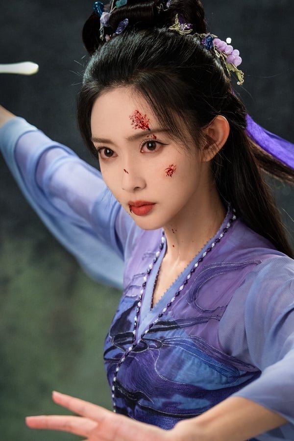 去年孟子義主演古裝劇《九重紫》，劇集廣受好評，孟子義本人也一直是深受大家推崇的古裝美人。孟子義的五官立體，特別適合華麗、繁複的古裝造型，而今年孟子義也特別客串了《淮水竹亭》，是演面具團老五青木媛，和丁禹兮有感情線。