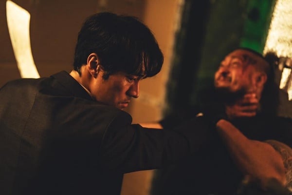 Netflix《無赦之仇》劇情看點＆角色介紹：蘇志燮化身西裝暴徒，替李浚赫展開血腥復仇