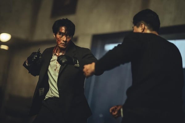 Netflix《無赦之仇》劇情看點＆角色介紹：蘇志燮化身西裝暴徒，替李浚赫展開血腥復仇