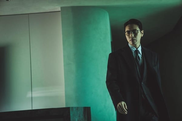 Netflix《無赦之仇》劇情看點＆角色介紹：蘇志燮化身西裝暴徒，替李浚赫展開血腥復仇