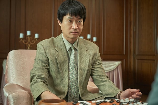 Netflix《終極對弈》劇情介紹+6大看點！李炳憲、劉亞仁雙影帝