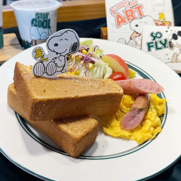 麥味登早餐新訊：麥味登聯名史努比即日起開跑，還有史努比周邊！
