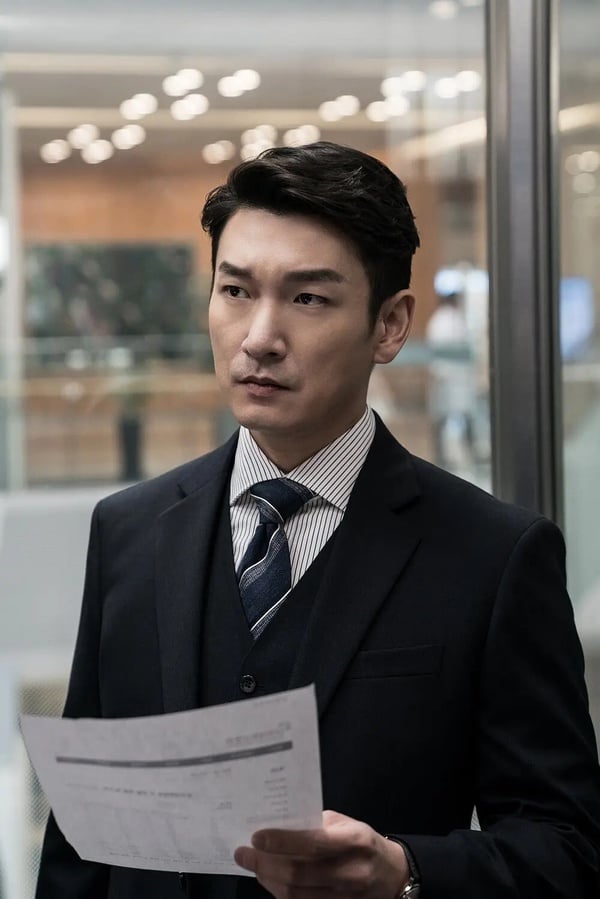 曹承佑、李棟旭主演韓劇《Life》劇照，醫院內的權力鬥爭一觸即發。