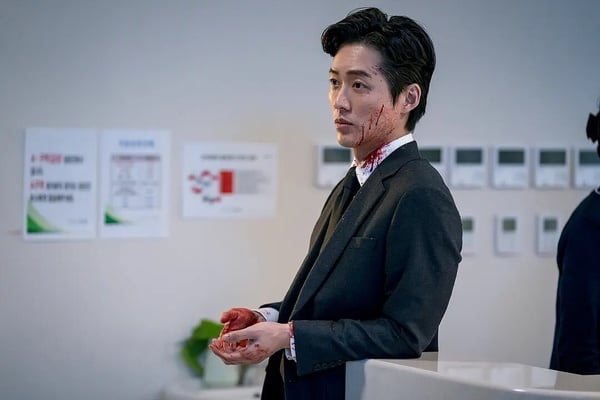 《監獄醫生》劇照：南宮珉飾演羅以載，從急診醫生到階下囚，角色命運跌宕起伏