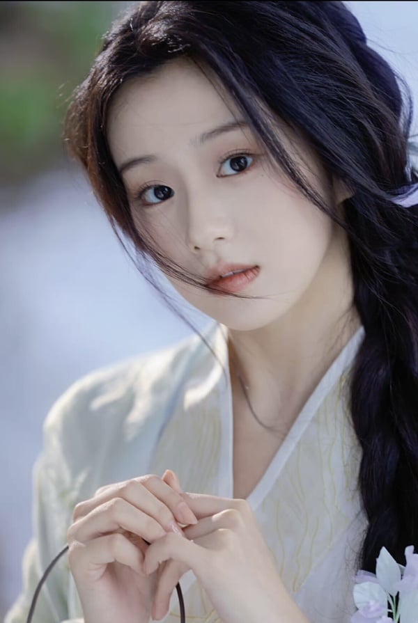 關於《韶華若錦》包上恩的七件事：從美貌出圈到累積作品，被評待爆新銳小花！