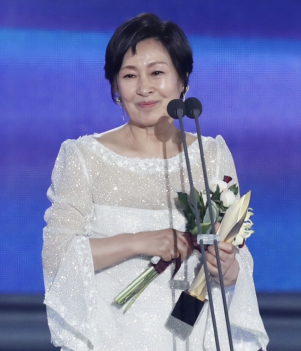 《比天堂還美麗》金惠子10大通透語錄：「雖然人生就像一場白日夢，但是活著就很好。」