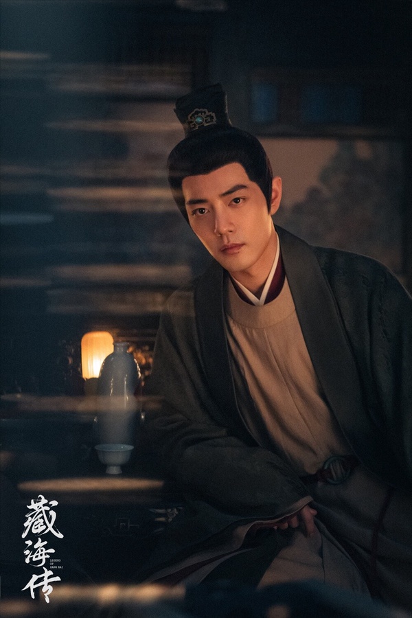 肖戰飾演過不少古裝劇角色，像是《陳情令》魏無羨、《玉骨遙》時影等，基本上身世都很淒慘，不過說到最慘的，應該還是《藏海傳》裡的「藏海」！