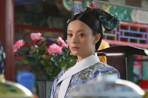 《甄嬛傳》結局真正是神收尾啊！結局中，皇上駕崩，皇后被鬥倒，新帝登機，而甄嬛也坐上太后之位。甄嬛把一切都算計到位，敵人沒了，甚至把弘曕都安排得好好的，明明得到了無以倫比的榮華富貴，但甄嬛只有疲憊。