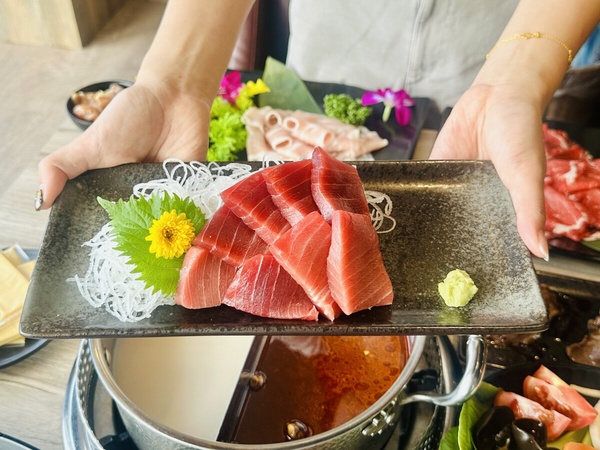 2025年6月涮樂和牛鍋物羅東店：黑鮪魚刺身吃到飽