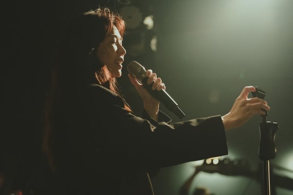 Netflix《忘了我記得》評價兩極！謝盈萱、霍建華太不搭，最後一點呼應《影后》這句話