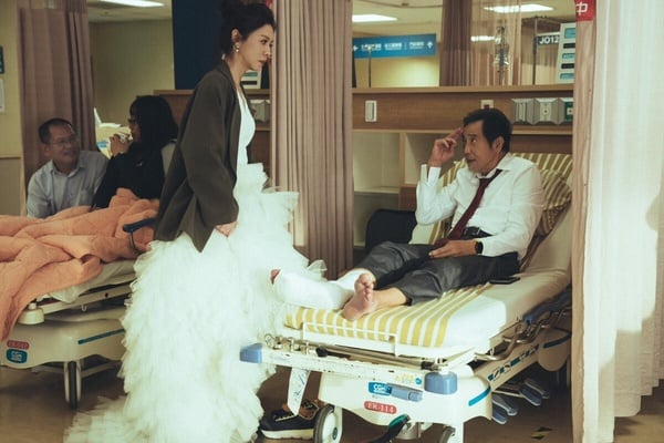 Netflix《忘了我記得》評價兩極！謝盈萱、霍建華太不搭，最後一點呼應《影后》這句話