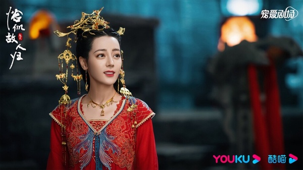 迪麗熱巴親手縫製的婚服，在《與君初相識・恰似故人歸》大婚場面中亮相