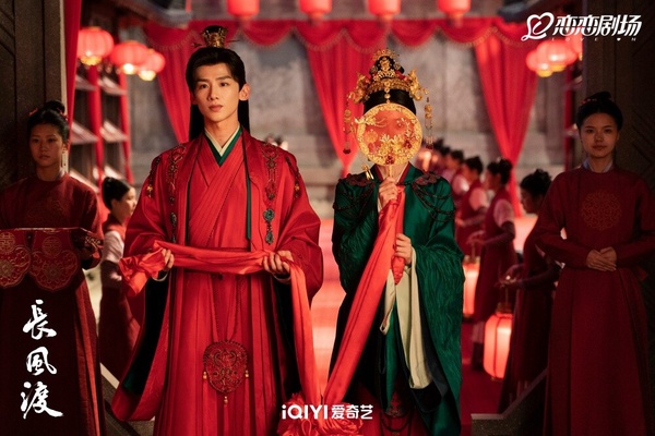 《長風渡》開播後，大家也對服化有點評價兩極，認為白敬亭、宋軼都是古裝俊男美女，但服化反而沒襯托出他們的顏值，所以有點可惜！