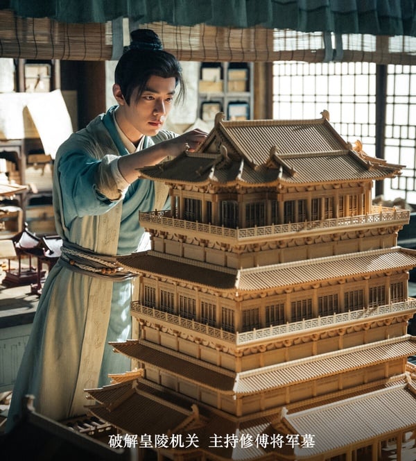 肖戰主演的大男主權謀古裝劇《藏海傳》迎來大結局，這部劇故事圍繞在藏海復仇、尋找滅門真相展開，結局圓滿收場，但同時也埋下眾多伏筆。《藏海傳》衝出好評，結局後，微博網友都在瘋狂敲碗第二季。不過目前《藏海傳》還沒有正式官宣會有第二季的消息。