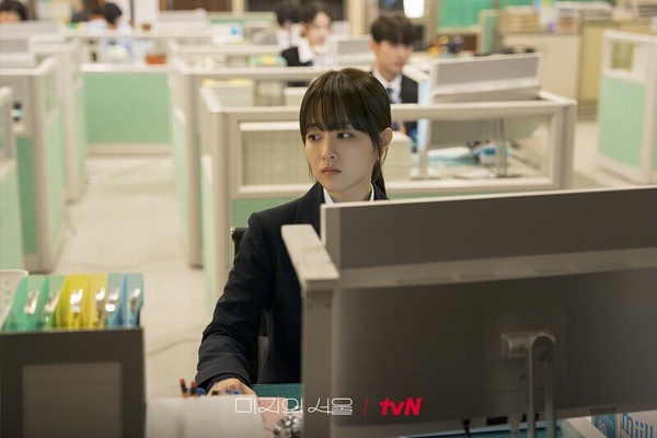 近期Netflix台灣「人氣排行」TOP10！《韶華若錦》第6，《折腰》第2，冠軍評價兩極！