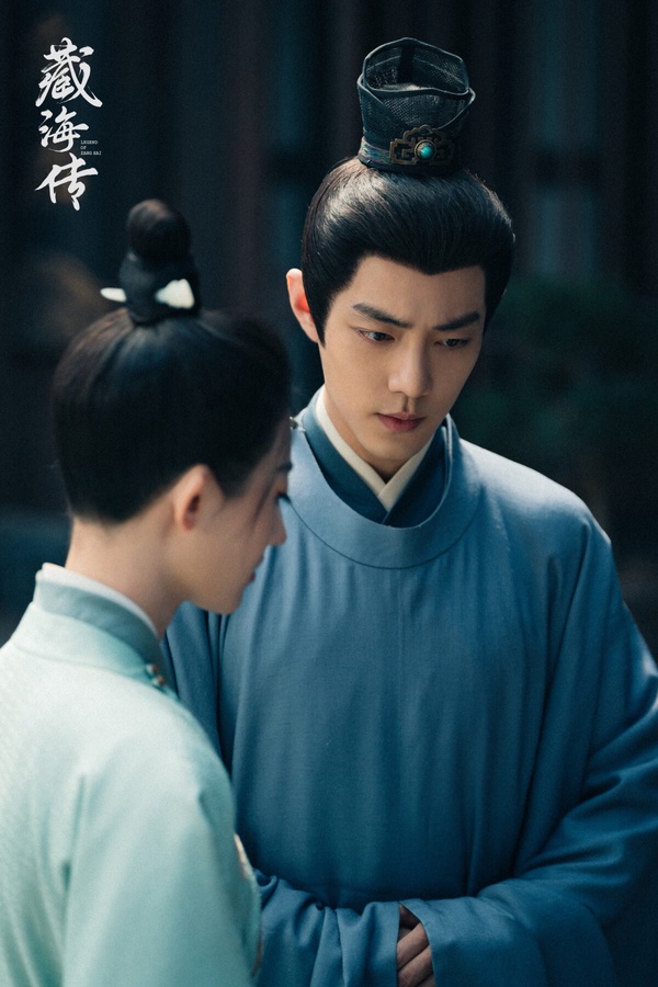 《藏海傳》開播前，就因為男主角肖戰，一直很受矚目。而《藏海傳》播出後，成績也很亮眼，這是大男主權謀古裝劇，劇情節奏快，每集都有吸引人看下去的鉤子，也有許多細節伏筆。《藏海傳》以藏海的復仇為主線，劇中每個人都有自己的心機算計，從第一集一路好看到大結局，沒爛尾！