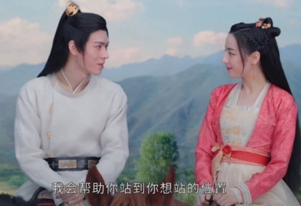 當初《安樂傳》宣布由迪麗熱巴搭檔龔俊時，引起萬眾矚目。這部找來三位頂流集結，除了迪麗熱巴和龔俊，還有男二號劉宇寧。《安樂傳》是優酷製播的S+古裝劇，原本被看好有望與楊紫《長相思》、肖戰《玉骨遙》等重磅古裝劇一拼，然而以S+的投資，《安樂傳》卻播得相當默默，劇評也不好。