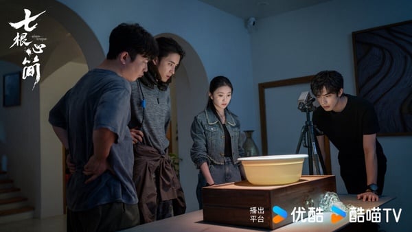 《七根心簡》則是奇幻冒險劇，講述未知神秘物質可寄生人身，改變人心，引人行惡。隨著心簡再現人間，一宗宗離奇凶案接踵而來。《七根心簡》有不少獵奇懸疑的情節，恐怖氛圍和懸念很到位，不過觀眾對於選角褒貶不一。宋威龍在劇中打戲很帥，劉浩存很養眼，但搭起來CP火花一般般，CP不是所有人都能get到。