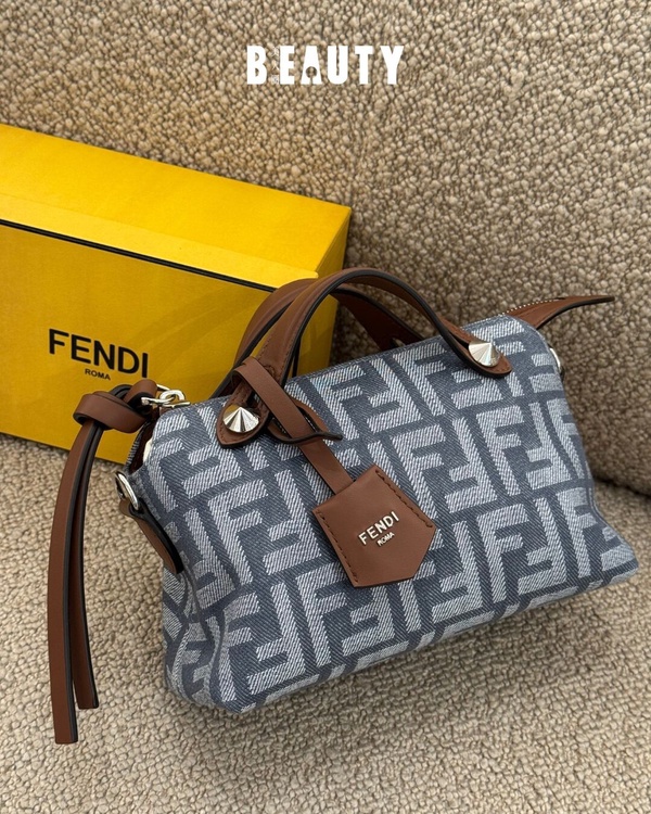 精品老花包評比推薦：FENDI 迷你軟質 By The Way，NT$61,200