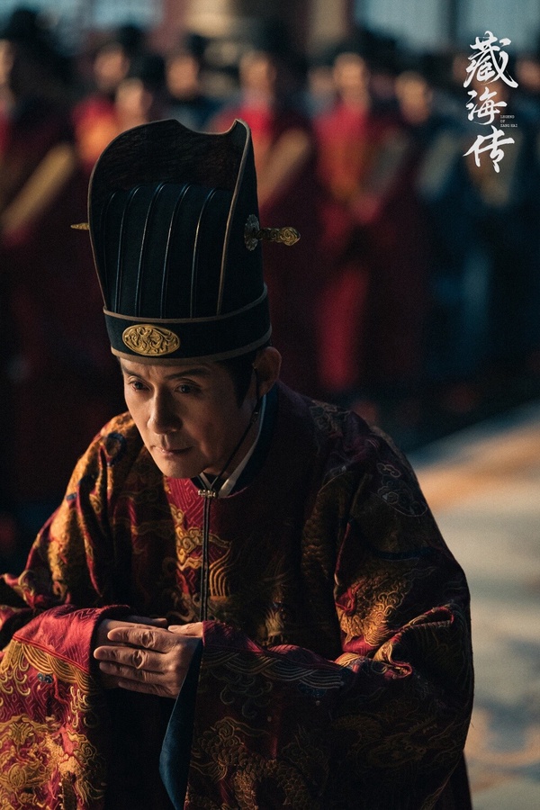 獲得《藏海傳》演技冠軍的，則是飾演「曹靜賢」的邢岷山，他也演過不少知名陸劇，像是他就曾出演《星漢燦爛》裡的「樓太傅」一角。