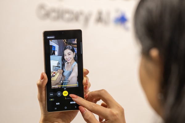 不只iphone16值得買！2025新機推薦：三星Galaxy S25 Ultra神機、小米升級徠卡拍照強