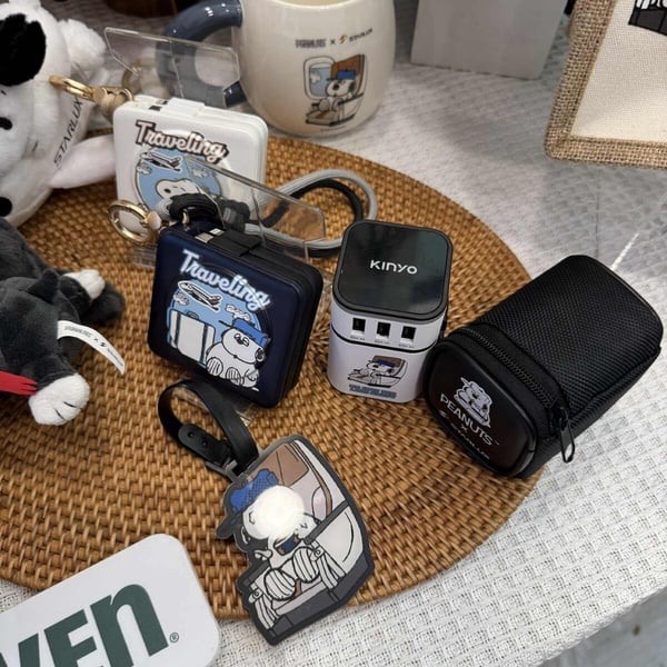 7-11「星宇航空X史努比」快閃購！史努比飛機吊飾、立體冰霸杯、腳丫提袋等30款一次看
