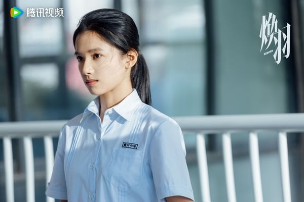 《煥羽》開播評價不如預期？張婧儀手撕親戚超爽快，網評和周翊然CP感弱