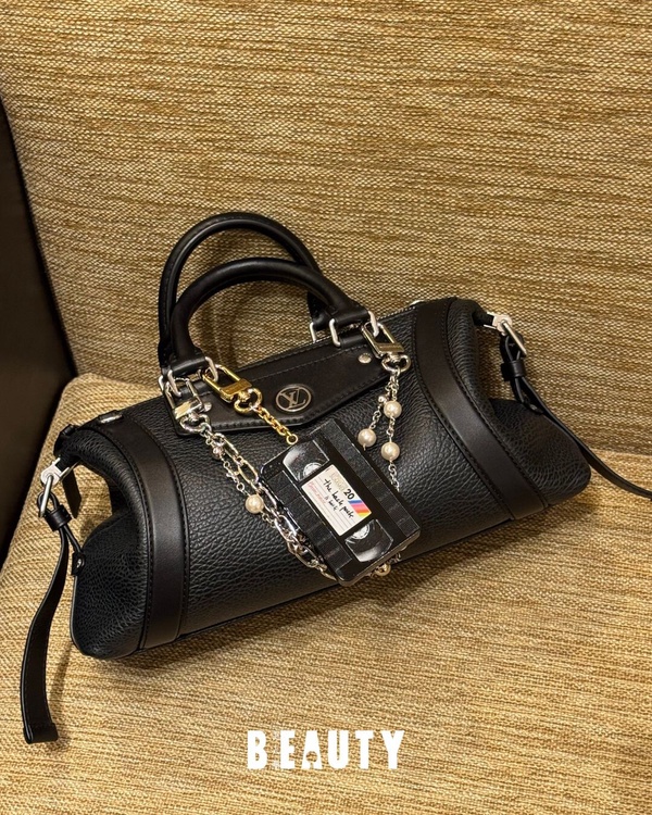 LV 最新話題包推薦：Biker PM，NT$143,000（Lisa同款包）