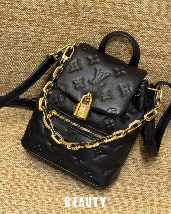 LV 最新話題包推薦：Coussin Backpack Mini，NT$134,000