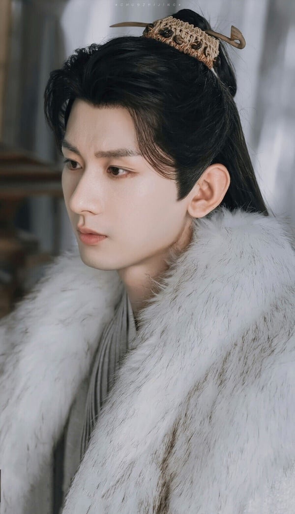 蓮花樓劇照：成毅飾演李蓮花，展現擁有大智慧的男主形象。